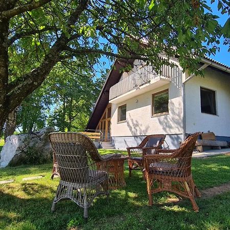 Forestside House Gacka With Relax Area Sinac Exteriör bild