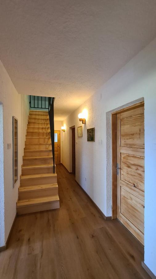 Forestside House Gacka With Relax Area Sinac Exteriör bild